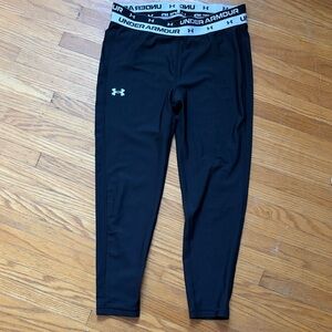 NWOT Under Armour girls Black Leggings with Logo Waistband.  Size large